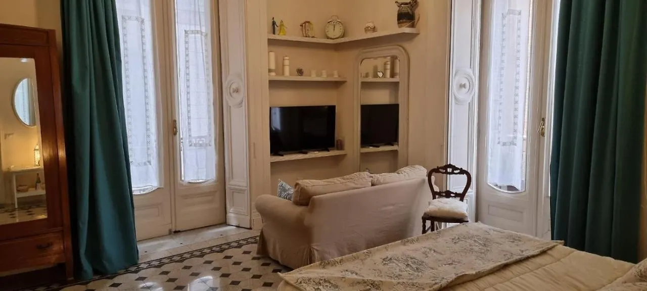 Dimora Donn'Alba Apartment Naples Italy